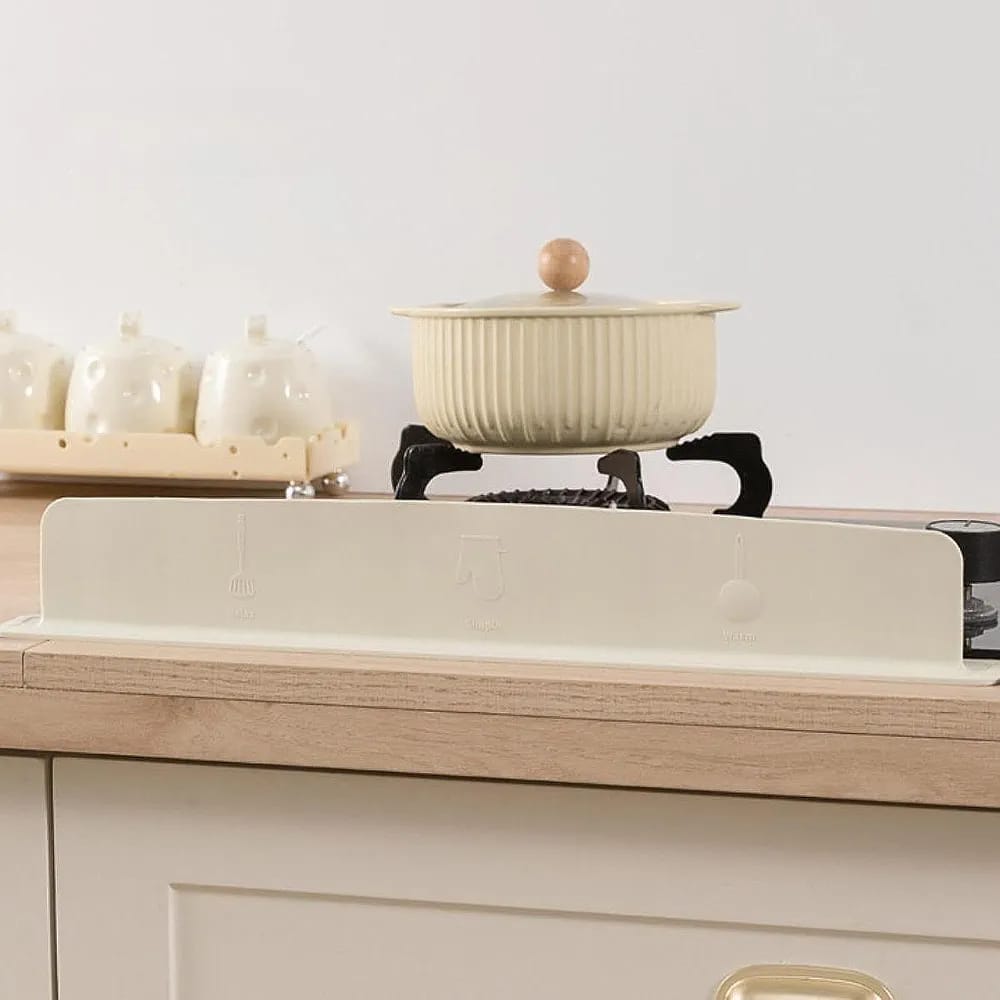Kitchen Sink Splash Guard Water Barrier ? Self-Adhesive Silicone Water Splash Guard for Kitchen Sink, Countertop & Stove (Random Color)
