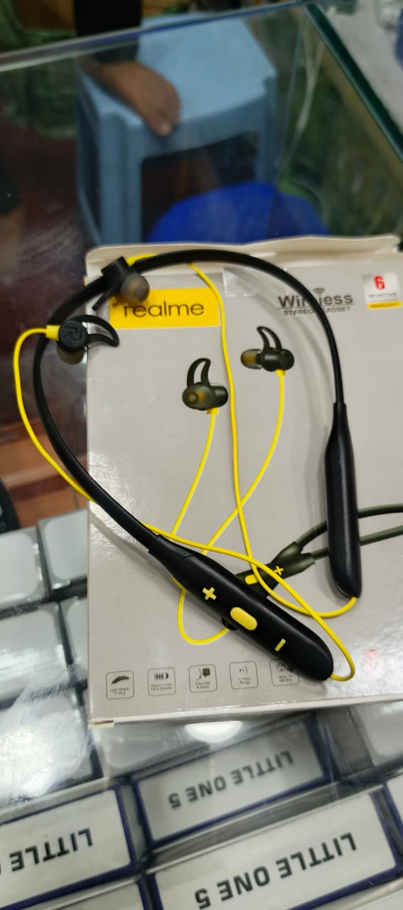 Realme Wireless Stereo Neckband Headset ? Bluetooth 5.0 | Deep Bass, Long Battery, Sweatproof Earphones (Copy)